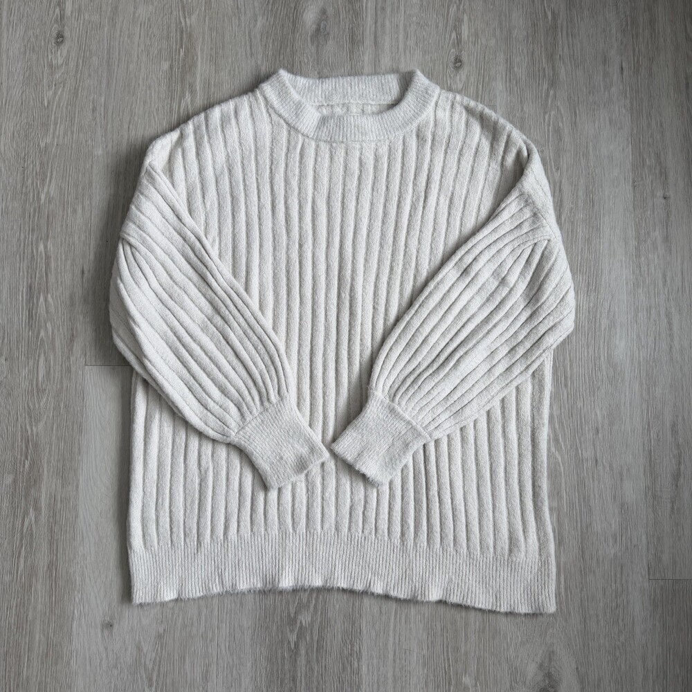 Aerie Sweater Oversized Ribbed Knit Cream Balloon Sleeve Size Medium Cozy EUC